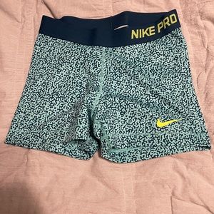 Nike Pro cheetah print